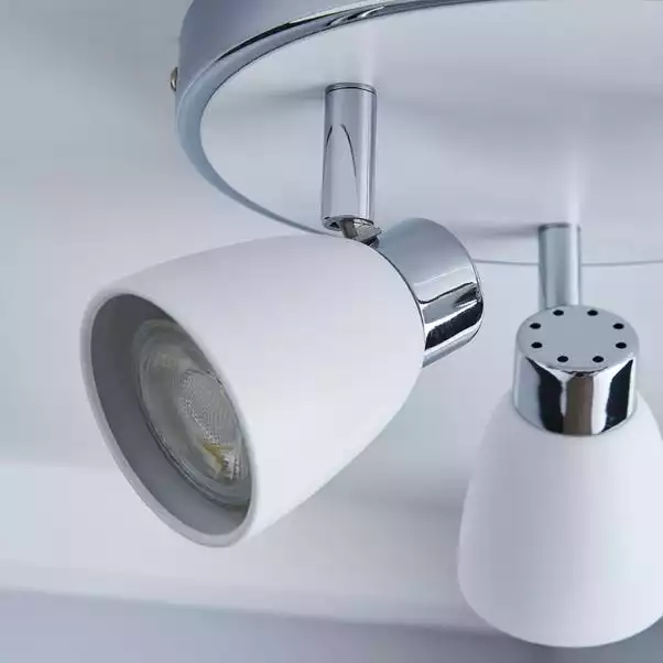 Masterlite Alto 3 Light Matt White Spotlight 5 Masterlite Alto 3 Light Matt White Spotlight - Image 3