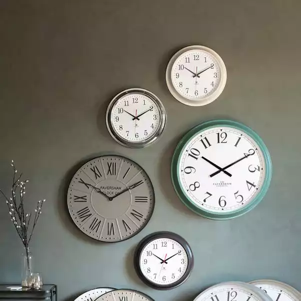 Cedar & Sage Marshfield Clock Chrome 41cm 4 Cedar & Sage Marshfield Clock Chrome 41cm - Image 2