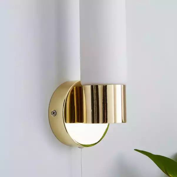 Dunelm Porto Bathroom Wall Light Brass 6 Dunelm Porto Bathroom Wall Light Brass - Image 4