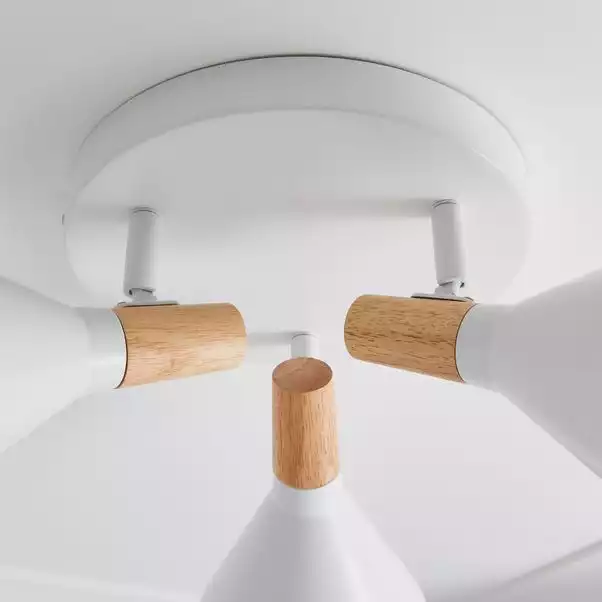 Elements Wolston 3 Light Spotlight 6 Elements Wolston 3 Light Spotlight - Image 4