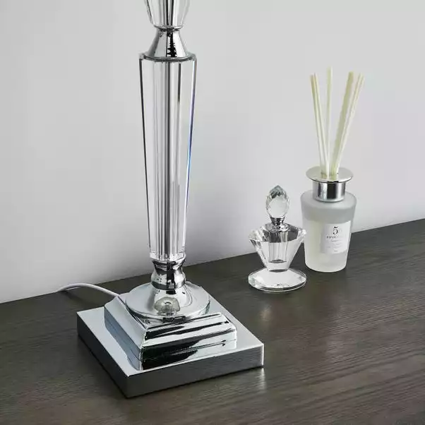 Dunelm Windsor Table Lamp 6 Dunelm Windsor Table Lamp - Image 4